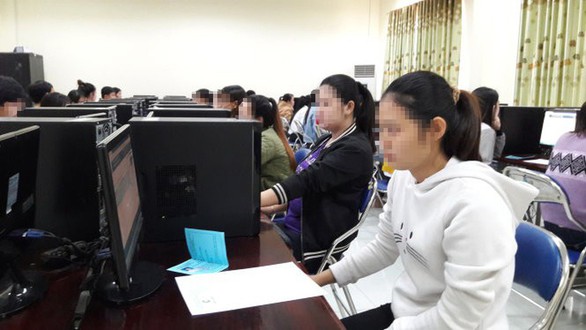 Thi tuyển giáo viên, nhiều thí sinh điểm đẹp bất thường - Ảnh 1. Thi tuyển giáo viên, nhiều thí sinh điểm đẹp bất thường - Ảnh 1.