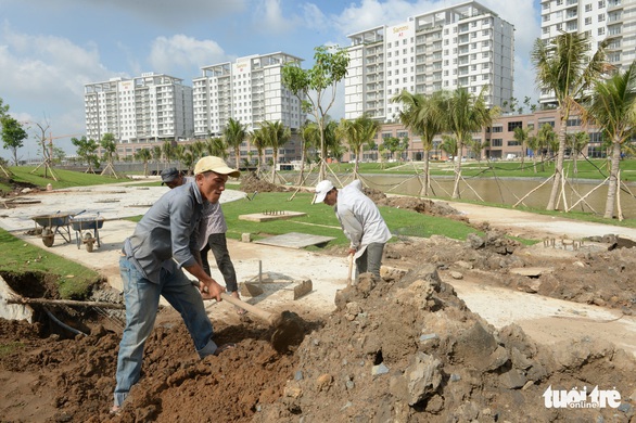Dân Thủ Thiêm rơi nước mắt kiến nghị với đại biểu Quốc hội - Ảnh 15. Dân Thủ Thiêm rơi nước mắt kiến nghị với đại biểu Quốc hội - Ảnh 15.
