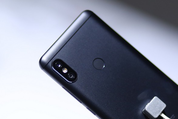 Redmi Note 5: ‘quái kiệt’ phân khúc dưới 5 triệu đồng - Ảnh 2. Redmi Note 5: ‘quái kiệt’ phân khúc dưới 5 triệu đồng - Ảnh 2.