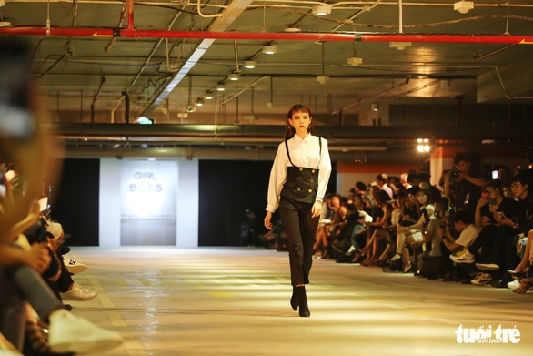 Phạm Hương lấp lánh ra mắt bộ sưu tập đầu tay Girl Boss - Ảnh 3. Phạm Hương lấp lánh ra mắt bộ sưu tập đầu tay Girl Boss - Ảnh 3.