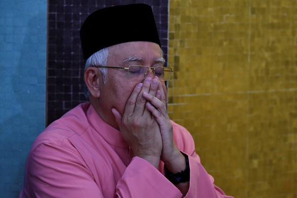 Cảnh sát Malaysia bố ráp nhà người thân cựu thủ tướng Najib - Ảnh 1. Cảnh sát Malaysia bố ráp nhà người thân cựu thủ tướng Najib - Ảnh 1.