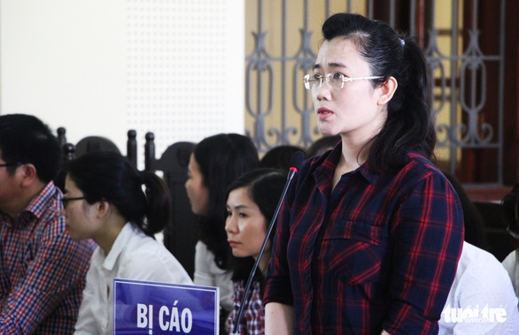 Hoãn phiên tòa xử nhân viên Eximbank chiếm đoạt 50 tỉ - Ảnh 2. Hoãn phiên tòa xử nhân viên Eximbank chiếm đoạt 50 tỉ - Ảnh 2.