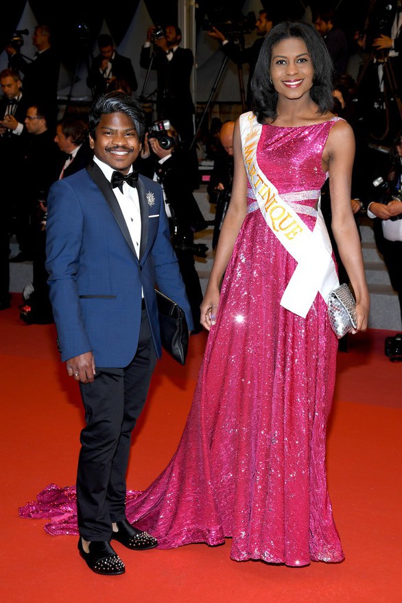 Thảm đỏ Cannes: Sân chơi của nhiều trò lố lẫn thông điệp thời sự - Ảnh 8. Thảm đỏ Cannes: Sân chơi của nhiều trò lố lẫn thông điệp thời sự - Ảnh 8.