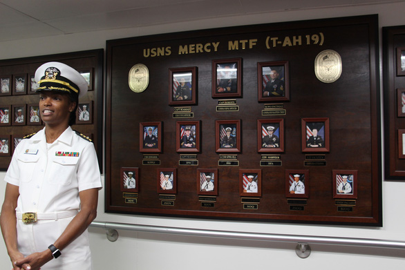 Siêu bệnh viện USNS Mercy của Hải quân Mỹ đến Nha Trang - Ảnh 22. Siêu bệnh viện USNS Mercy của Hải quân Mỹ đến Nha Trang - Ảnh 22.