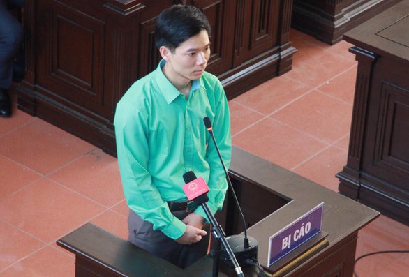 Bác sĩ Hoàng Công Lương: Tôi không nhận được bất kỳ cảnh báo nào - Ảnh 1. Bác sĩ Hoàng Công Lương: Tôi không nhận được bất kỳ cảnh báo nào - Ảnh 1.