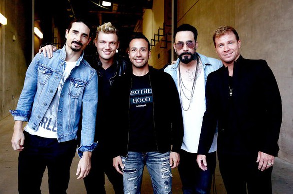 Backstreet Boys phát hành đĩa đơn và MV Dont Go Breaking My Heart - Ảnh 2. Backstreet Boys phát hành đĩa đơn và MV Dont Go Breaking My Heart - Ảnh 2.