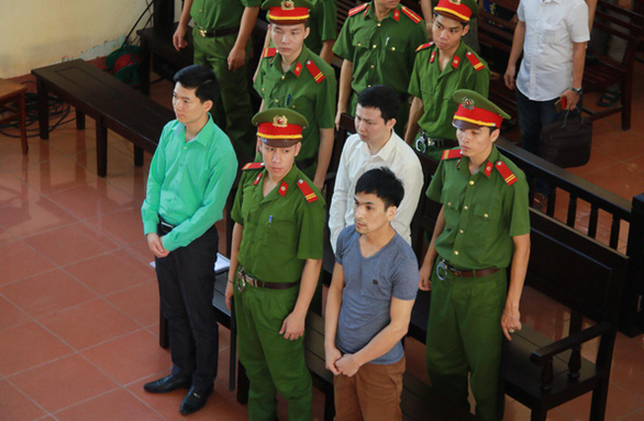 Xét xử bác sĩ Hoàng Công Lương: thêm bệnh nhân thứ 9 tử vong - Ảnh 1. Xét xử bác sĩ Hoàng Công Lương: thêm bệnh nhân thứ 9 tử vong - Ảnh 1.