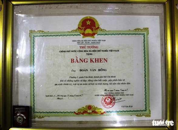 Hiệp sĩ già và kinh nghiệm: không nên bắt cướp bằng mọi giá!! - Ảnh 4. Hiệp sĩ già và kinh nghiệm: không nên bắt cướp bằng mọi giá!! - Ảnh 4.