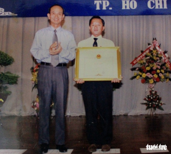 Hiệp sĩ già và kinh nghiệm: không nên bắt cướp bằng mọi giá!! - Ảnh 3. Hiệp sĩ già và kinh nghiệm: không nên bắt cướp bằng mọi giá!! - Ảnh 3.