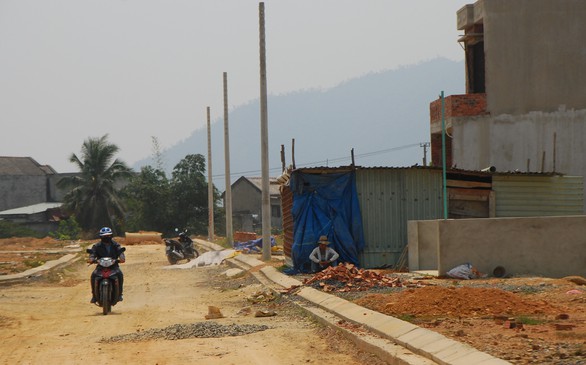 Đà Nẵng điều tra vụ cha chỉ định thầu cho con trai - Ảnh 1. Đà Nẵng điều tra vụ cha chỉ định thầu cho con trai - Ảnh 1.