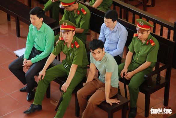 Gia đình nạn nhân đề nghị tòa tuyên bác sĩ Lương vô tội - Ảnh 1. Gia đình nạn nhân đề nghị tòa tuyên bác sĩ Lương vô tội - Ảnh 1.