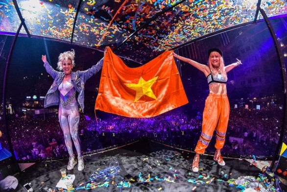 Phố đi bộ bùng nổ cùng dàn DJ quốc tế - Ảnh 1. Phố đi bộ bùng nổ cùng dàn DJ quốc tế - Ảnh 1.
