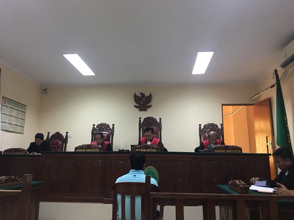 Thuyền trưởng VN chấp nhận ngồi tù ở Indonesia vì không có tiền đóng phạt - Ảnh 2. Thuyền trưởng VN chấp nhận ngồi tù ở Indonesia vì không có tiền đóng phạt - Ảnh 2.