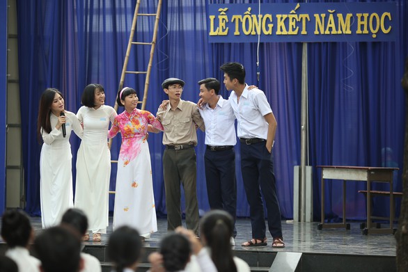 Em gái mưa: Một bộ phim ăn theo hời hợt! - Ảnh 10. Em gái mưa: Một bộ phim ăn theo hời hợt! - Ảnh 10.