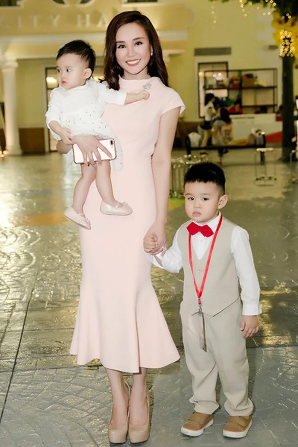 Naomi đi miền Tây, Hồ Quang Hiếu nhói tim vì Bảo Anh có tình mới - Ảnh 7. Naomi đi miền Tây, Hồ Quang Hiếu nhói tim vì Bảo Anh có tình mới - Ảnh 7.