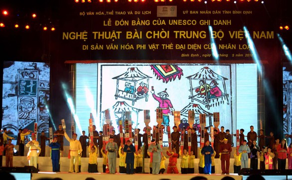 Vinh danh bài chòi – di sản văn hóa nhân loại - Ảnh 5. Vinh danh bài chòi – di sản văn hóa nhân loại - Ảnh 5.