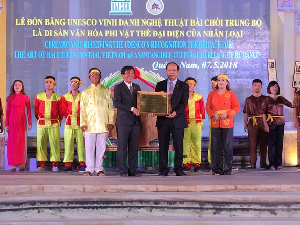 Hội An đón bằng vinh danh bài chòi từ UNESCO - Ảnh 1. Hội An đón bằng vinh danh bài chòi từ UNESCO - Ảnh 1.