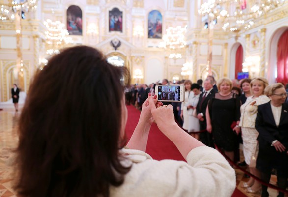 Tổng thống Vladimir Putin tuyên thệ nhậm chức, bước vào nhiệm kỳ thứ 4 - Ảnh 2. Tổng thống Vladimir Putin tuyên thệ nhậm chức, bước vào nhiệm kỳ thứ 4 - Ảnh 2.