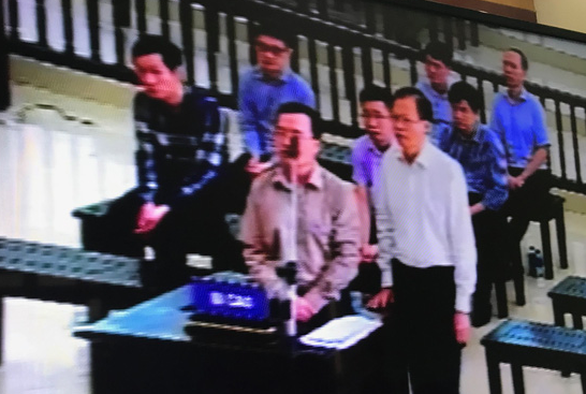 Vụ án ông Đinh La Thăng: Bị cáo Phùng Đình Thực kêu oan - Ảnh 1. Vụ án ông Đinh La Thăng: Bị cáo Phùng Đình Thực kêu oan - Ảnh 1.