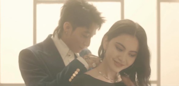 Sơn Tùng M-TP kết hợp với ma nữ đẹp nhất Thái Lan trong MV mới - Ảnh 3. Sơn Tùng M-TP kết hợp với ma nữ đẹp nhất Thái Lan trong MV mới - Ảnh 3.