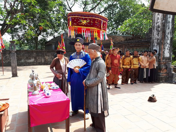Đạo diễn Khải Hưng lần đầu làm MV cho ca sĩ Phương Thảo - Ảnh 4. Đạo diễn Khải Hưng lần đầu làm MV cho ca sĩ Phương Thảo - Ảnh 4.
