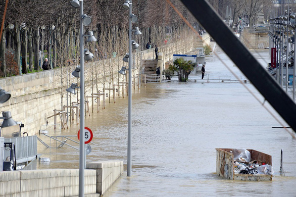 Du lịch Paris bị ảnh hưởng vì lũ sông Seine dâng 5,2m - Ảnh 6.