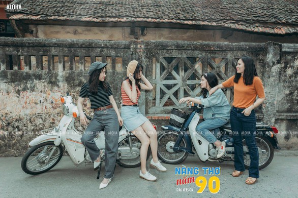 Kỷ yếu tái hiện 100 năm thời trang của nữ nhi quốc chuyên văn - Ảnh 18. Kỷ yếu tái hiện 100 năm thời trang của nữ nhi quốc chuyên văn - Ảnh 18.