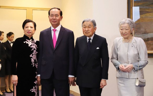 Nhà vua Nhật Bản dự tiệc kỷ niệm 45 năm quan hệ Việt - Nhật - Ảnh 3.