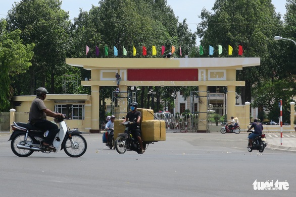 Thủ tướng Nguyễn Xuân Phúc chủ trì họp về tình hình an ninh trật tự - Ảnh 1. Thủ tướng Nguyễn Xuân Phúc chủ trì họp về tình hình an ninh trật tự - Ảnh 1.