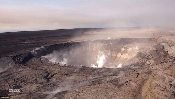 Hình ảnh đáng sợ nơi miệng núi lửa Hawaii - Ảnh 3.