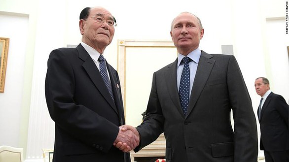 Ông Putin mời ‘đồng chí’ Kim Jong Un đến thăm Nga - Ảnh 1. Ông Putin mời ‘đồng chí’ Kim Jong Un đến thăm Nga - Ảnh 1.