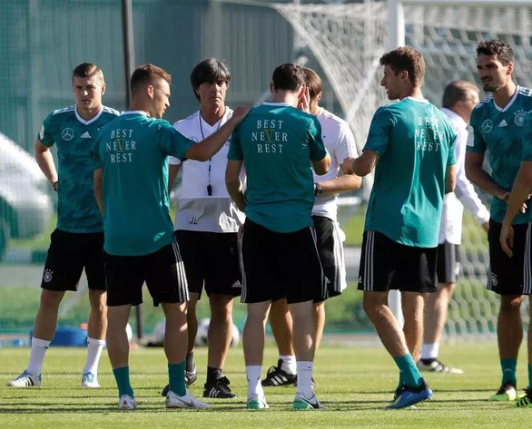 Tuyển Đức than phiền vì khách sạn ở World Cup y như trường nội trú - Ảnh 2. Tuyển Đức than phiền vì khách sạn ở World Cup y như trường nội trú - Ảnh 2.