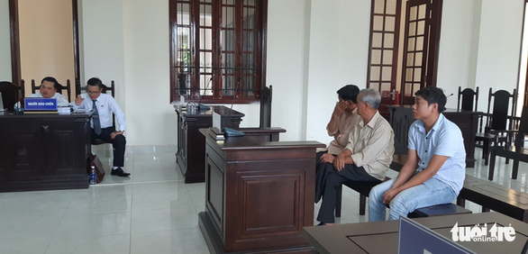 Lại hoãn phiên tòa cố ý gây thương tích, xử 6 năm chưa xong - Ảnh 1. Lại hoãn phiên tòa cố ý gây thương tích, xử 6 năm chưa xong - Ảnh 1.