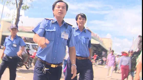 Sẽ chấn chỉnh bảo vệ chợ An Bình cản trở phóng viên VTV - Ảnh 1. Sẽ chấn chỉnh bảo vệ chợ An Bình cản trở phóng viên VTV - Ảnh 1.