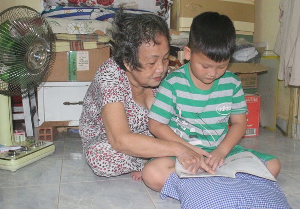 Cậu nhóc ước một lần được làm sinh nhật với bánh kem - Ảnh 1. Cậu nhóc ước một lần được làm sinh nhật với bánh kem - Ảnh 1.