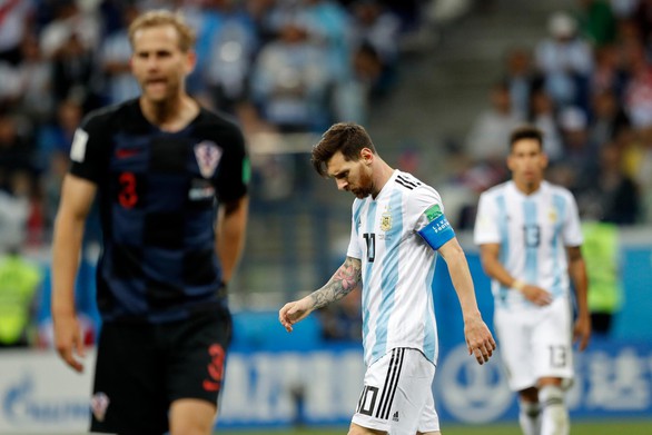 Tại sao Messi không thể tỏa sáng như Ronaldo ở World Cup? - Ảnh 1. Tại sao Messi không thể tỏa sáng như Ronaldo ở World Cup? - Ảnh 1.