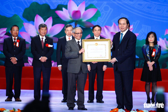 Giáo sư sử học Phan Huy Lê qua đời ở tuổi 85 - Ảnh 2. Giáo sư sử học Phan Huy Lê qua đời ở tuổi 85 - Ảnh 2.