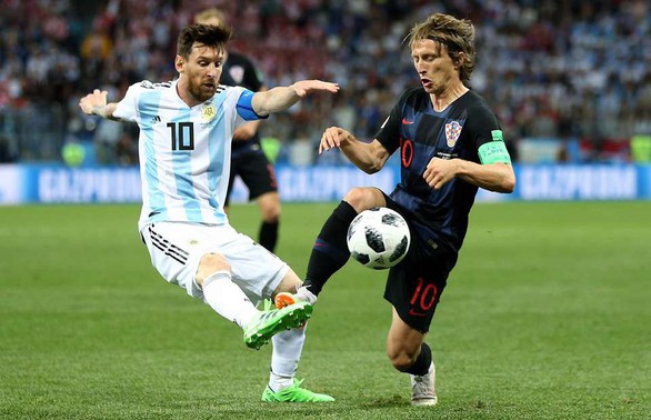 World Cup: Messi tin đang nợ người hâm mộ chiếc cup vô địch thế giới - Ảnh 3. World Cup: Messi tin đang nợ người hâm mộ chiếc cup vô địch thế giới - Ảnh 3.