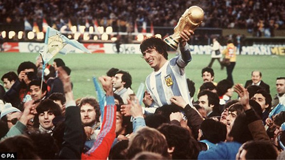 World Cup: Messi tin đang nợ người hâm mộ chiếc cup vô địch thế giới - Ảnh 4. World Cup: Messi tin đang nợ người hâm mộ chiếc cup vô địch thế giới - Ảnh 4.