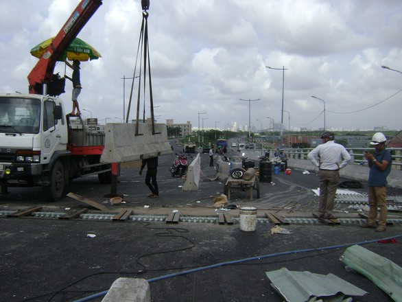 29-6 thông xe cầu vượt Mỹ Thủy, giải tỏa kẹt xe khu Cát Lái - Ảnh 2. 29-6 thông xe cầu vượt Mỹ Thủy, giải tỏa kẹt xe khu Cát Lái - Ảnh 2.