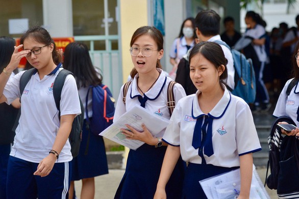 Đề thi THPT quốc gia bất công từ câu trắc nghiệm - Ảnh 1. Đề thi THPT quốc gia bất công từ câu trắc nghiệm - Ảnh 1.