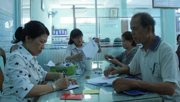 Chính phủ, các bộ ngành sẽ xóa bỏ chế độ công chức trọn đời - Ảnh 1. Chính phủ, các bộ ngành sẽ xóa bỏ chế độ công chức trọn đời - Ảnh 1.