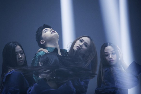 Noo Phước Thịnh đi ngược thị trường với MV Đến với nhau là sai - Ảnh 4. Noo Phước Thịnh đi ngược thị trường với MV Đến với nhau là sai - Ảnh 4.