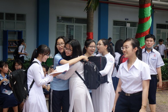 Sự kỳ vọng là áp lực hay động lực vào đề thi văn lớp 10 chuyên - Ảnh 5. Sự kỳ vọng là áp lực hay động lực vào đề thi văn lớp 10 chuyên - Ảnh 5.