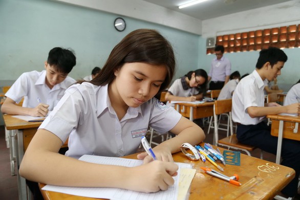 Bài giải môn toán thi tuyển sinh lớp 10 TP.HCM - Ảnh 1. Bài giải môn toán thi tuyển sinh lớp 10 TP.HCM - Ảnh 1.