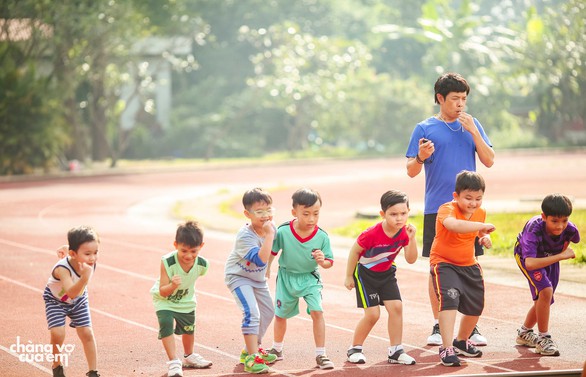 Hình ảnh mới cúa Thái Hoà trong bộ phim thứ 7 cùng Charlie Nguyễn - Ảnh 4. Hình ảnh mới cúa Thái Hoà trong bộ phim thứ 7 cùng Charlie Nguyễn - Ảnh 4.