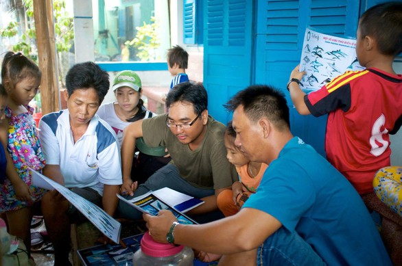 Bỏ việc lương cao đi bảo tồn thú biển - Ảnh 1. Bỏ việc lương cao đi bảo tồn thú biển - Ảnh 1.