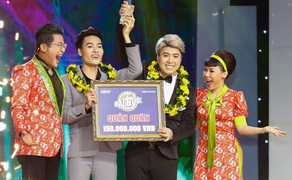Quán quân Cặp đôi hài hước: bởi mũm mĩm nên duyên - Ảnh 1. Quán quân Cặp đôi hài hước: bởi mũm mĩm nên duyên - Ảnh 1.