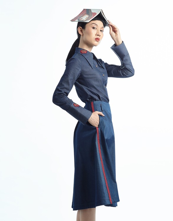 Khi phụ nữ độc lập, cuốn hút khoác sơmi mùa hè - Ảnh 4. Khi phụ nữ độc lập, cuốn hút khoác sơmi mùa hè - Ảnh 4.