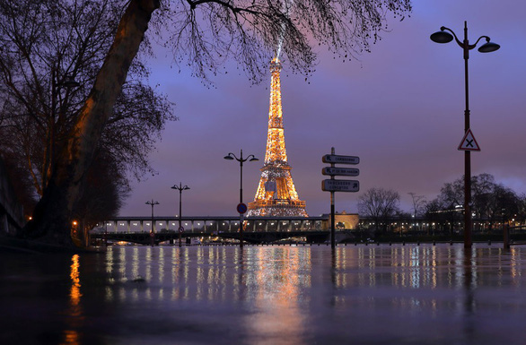 Du lịch Paris bị ảnh hưởng vì lũ sông Seine dâng 5,2m - Ảnh 7.